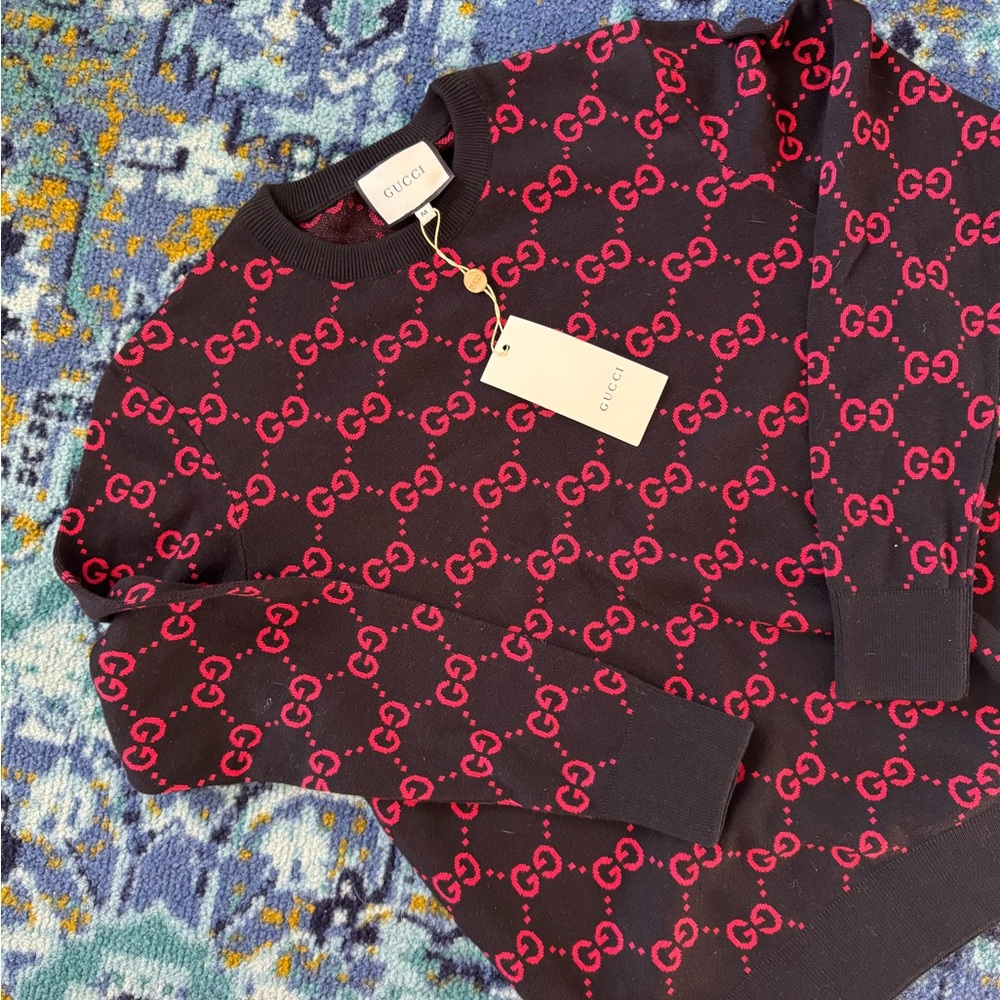 Men's Sweater in Black and Red Pattern - Picture 5 of 8